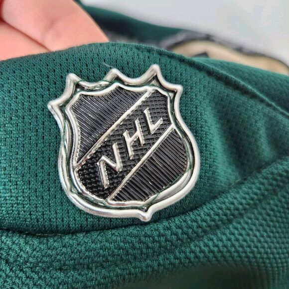 Minnesota Wild Jersey Sz 50 Embroided Jason Zucker Reebok NHL Stadium Series - Picture 16 of 16